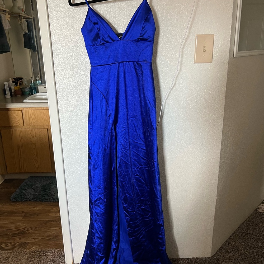 Elegant Blue Evening Gown